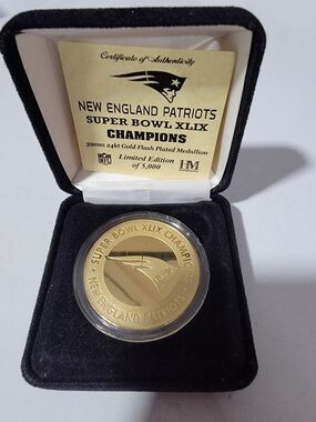 New England Patriots Super Bowl XLIX Champions Gold Plated Medallion L.E.